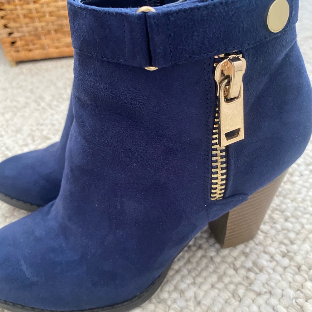 Apt 9 kohls- blue with gold accent heels